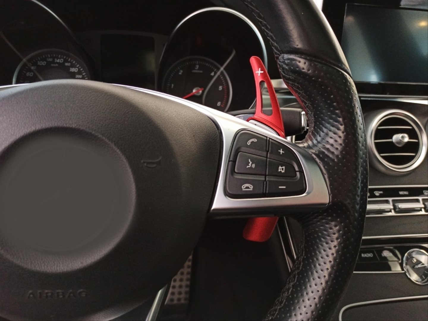 Mercedes-Benz GLC, GLE, S, CLA, GLA Serisi için Uyumlu Paddle Shift (F1 Vites Kulakçık) Kırmızı 2