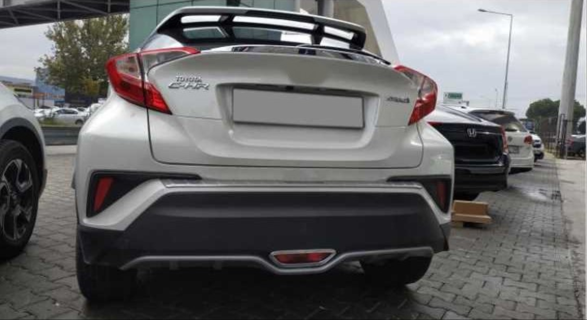 C-HR 2016-2019 Uyumlu Orta Stop Lamba Çerçevesi Nikelaj 2
