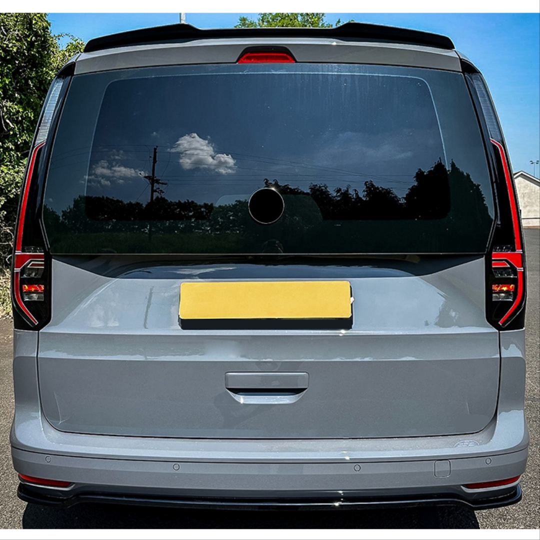 Caddy 2021+ Aero Kit (Piano Black) 2