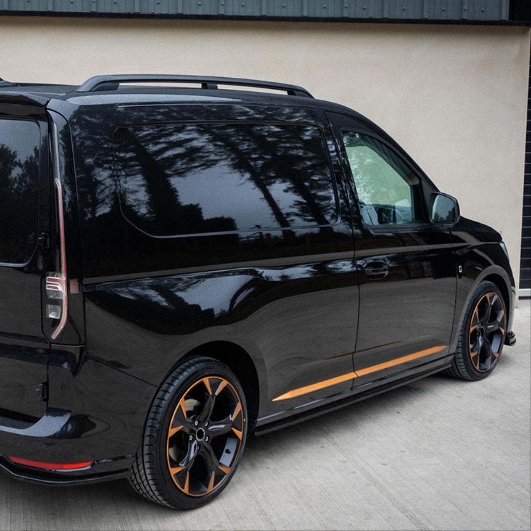 Caddy 2021+ Aero Kit (Piano Black) 3