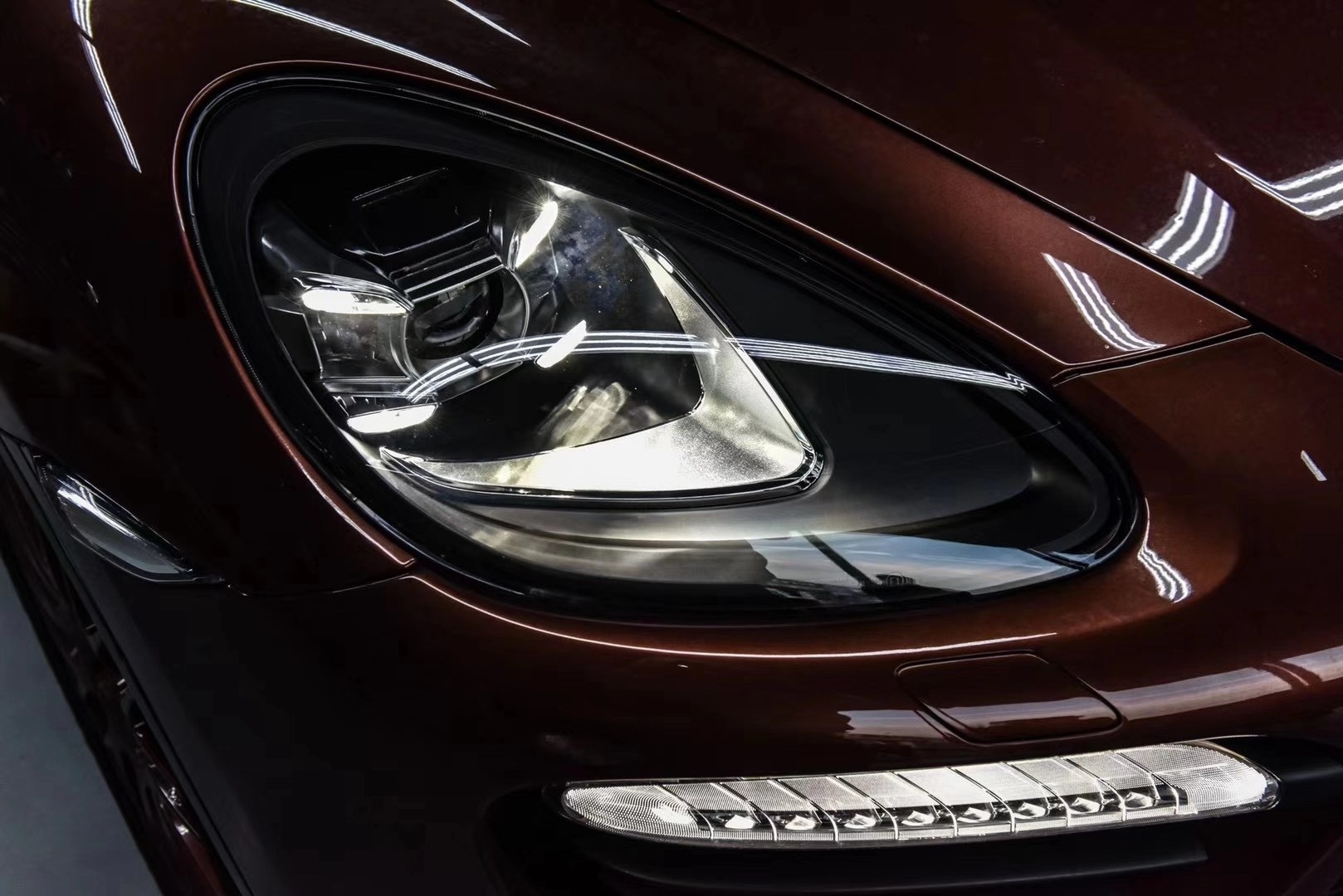 Porsche Cayenne 2011-2014 Uyumlu Facelift LED Far (2018+ Görünüm) 5