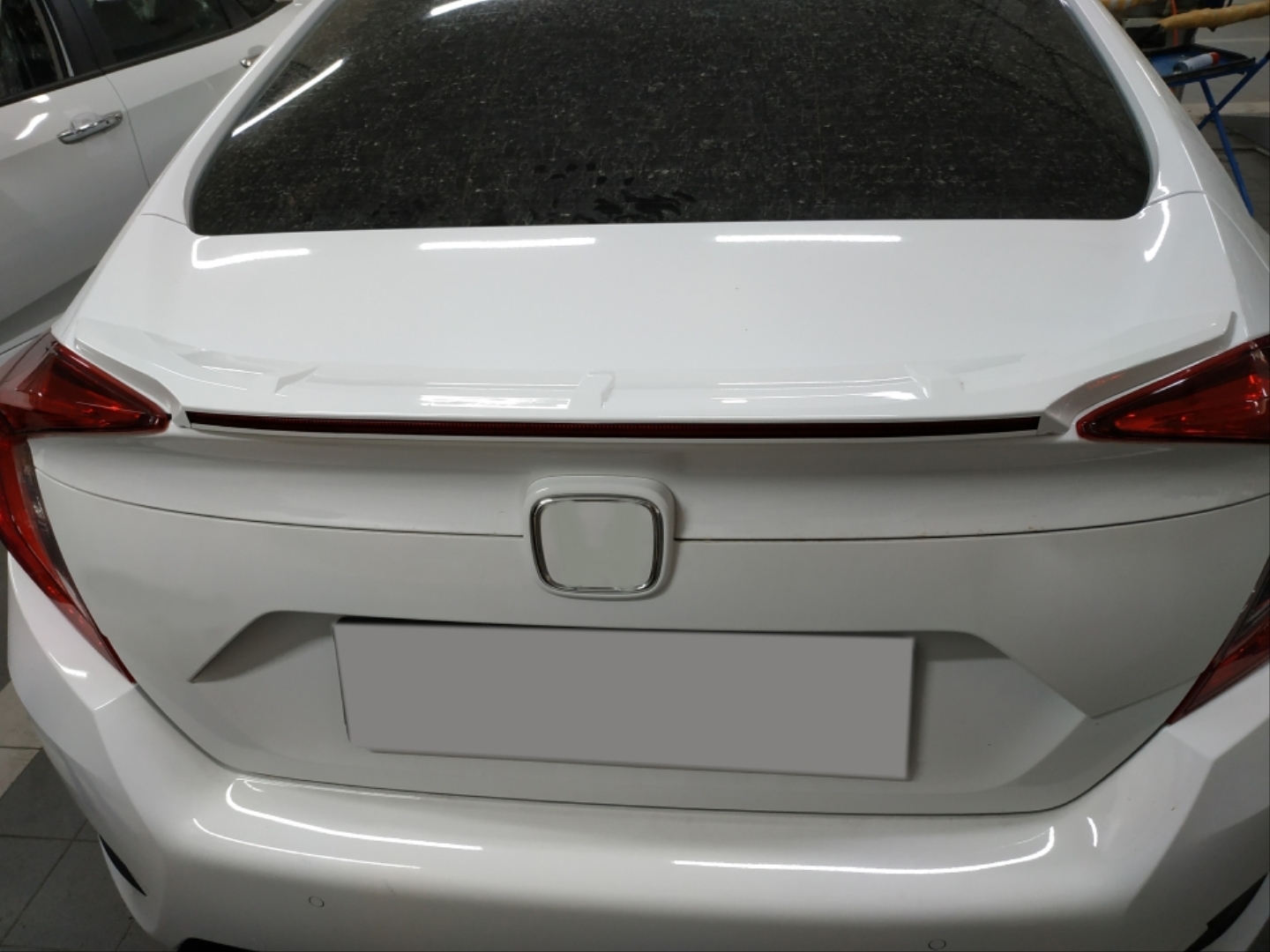 Honda Civic 2016-2021 FC5 LED Spoiler 2
