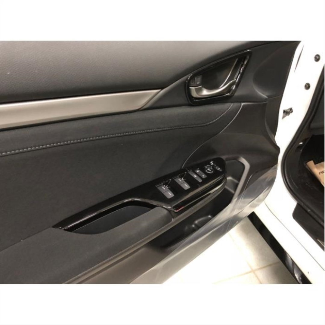 Civic FC5 2016-2020 İçin Uyumlu İç Kapı Kolu Çerçevesi Piano Black İnce 2
