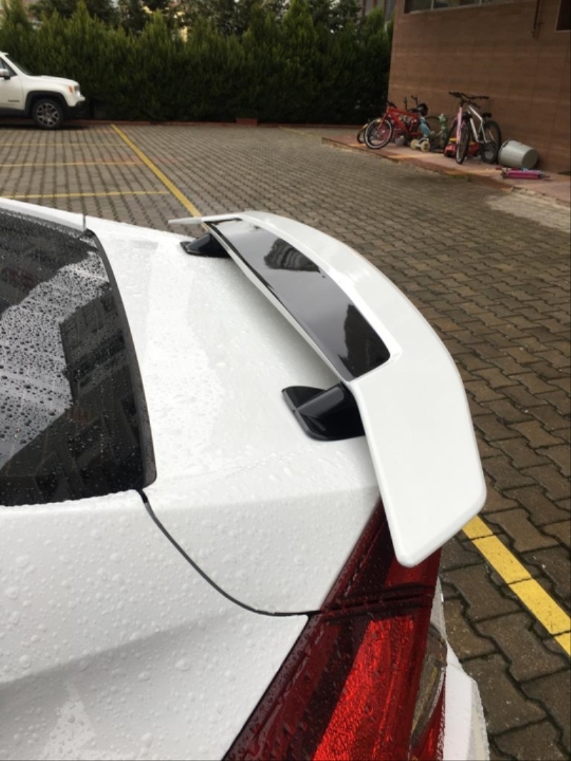 Civic FC5 2016-2020 İçin Uyumlu Spoiler SI Model Reflektörlü (Kırlangıç) (Boyasız) 3
