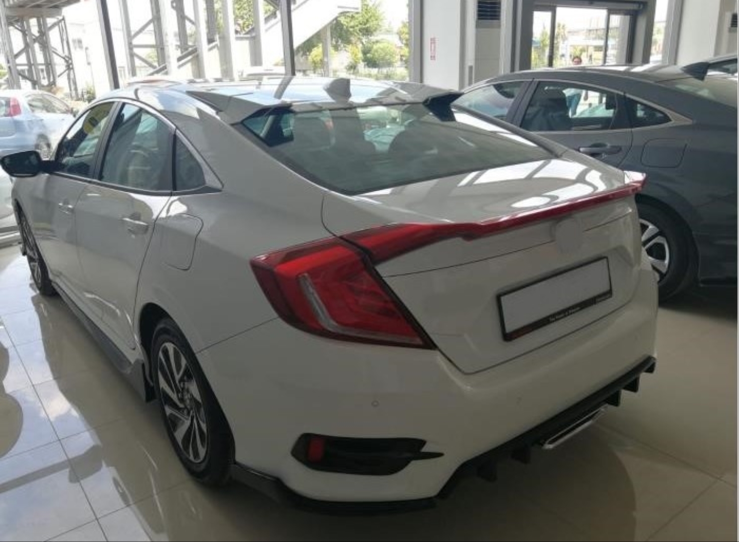 Honda Civic FC5 2016-2021 İçin Uyumlu Type R Model Cam Üstü Spoiler (Boyasız) 4