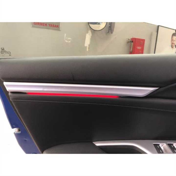 Honda Civic FC5-FK7 2016-2020 için Uyumlu Işıklı İç Kapı Cıvatası 4 Parça Kırmızı 2