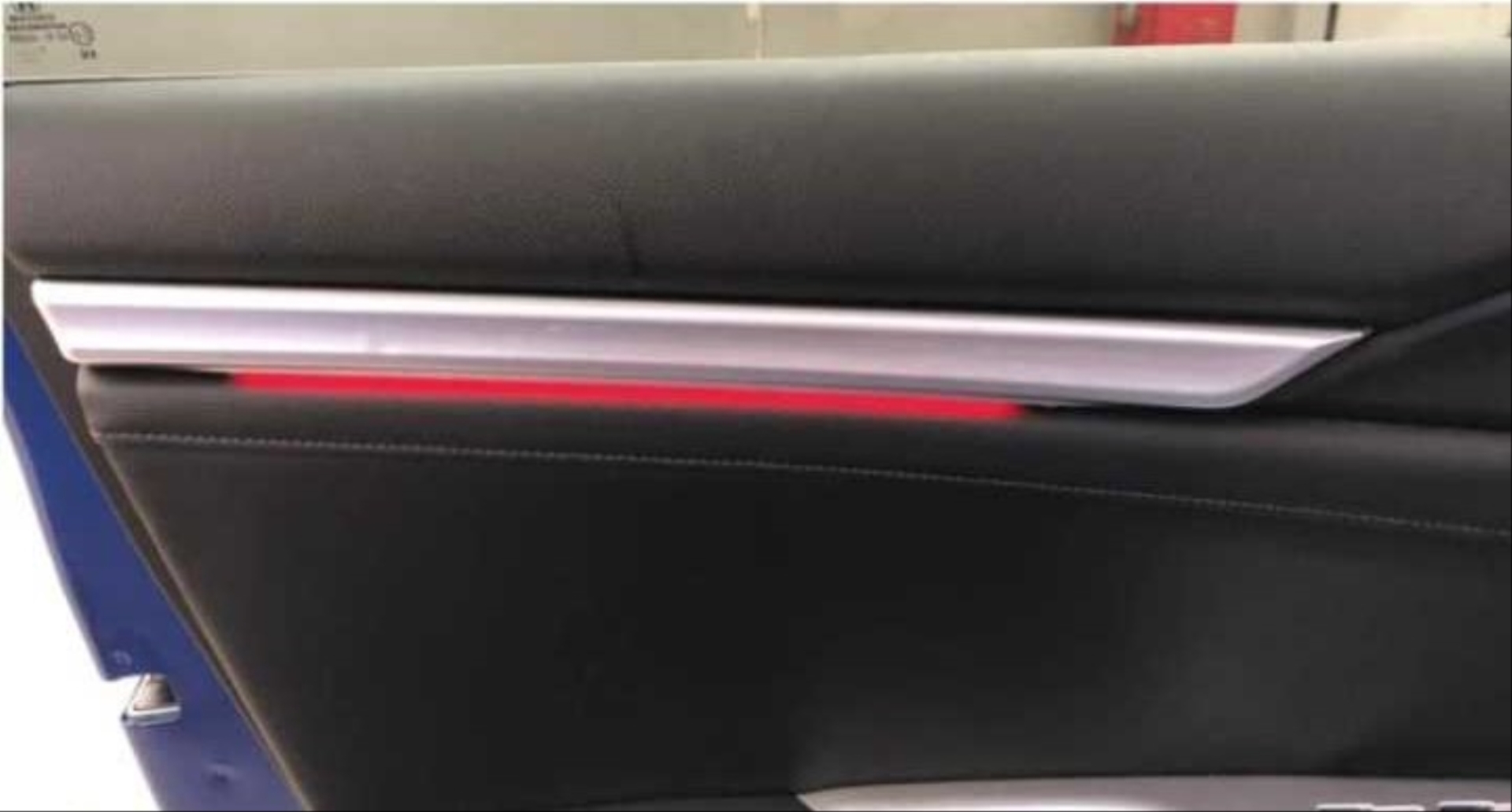 Honda Civic FC5-FK7 2016-2020 için Uyumlu Işıklı İç Kapı Cıvatası 4 Parça Kırmızı 3