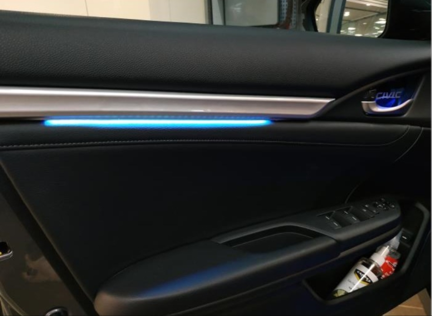 Honda Civic FC5-FK7 2016-2020 Uyumlu Işıklı İç Kapı Cıvatası 4 Parça Mavi 4