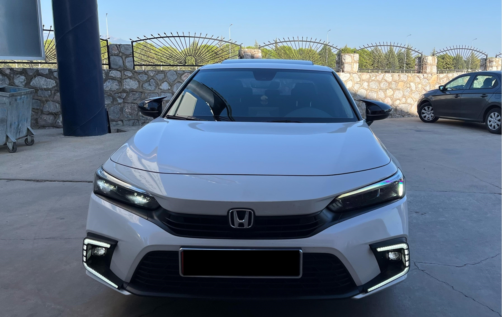 Honda Civic FE 2022+ YarasAyna Kapağı - Piano Black 2