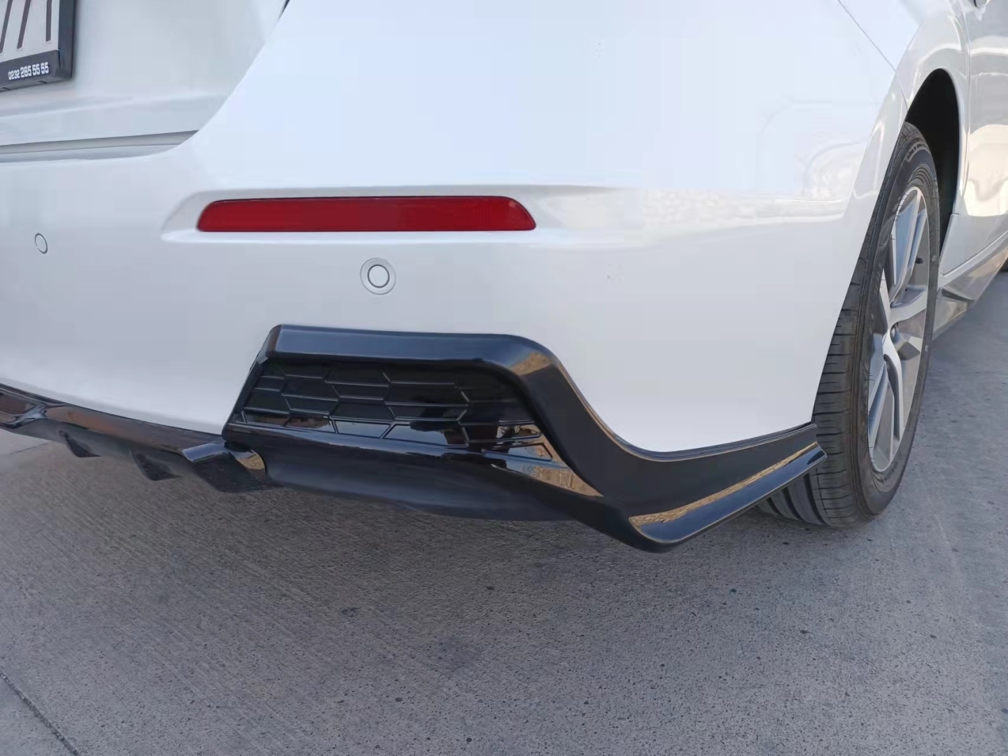 Civic FE1 2022 İçin Uyumlu Arka Flap Takımı - Piano Black 4
