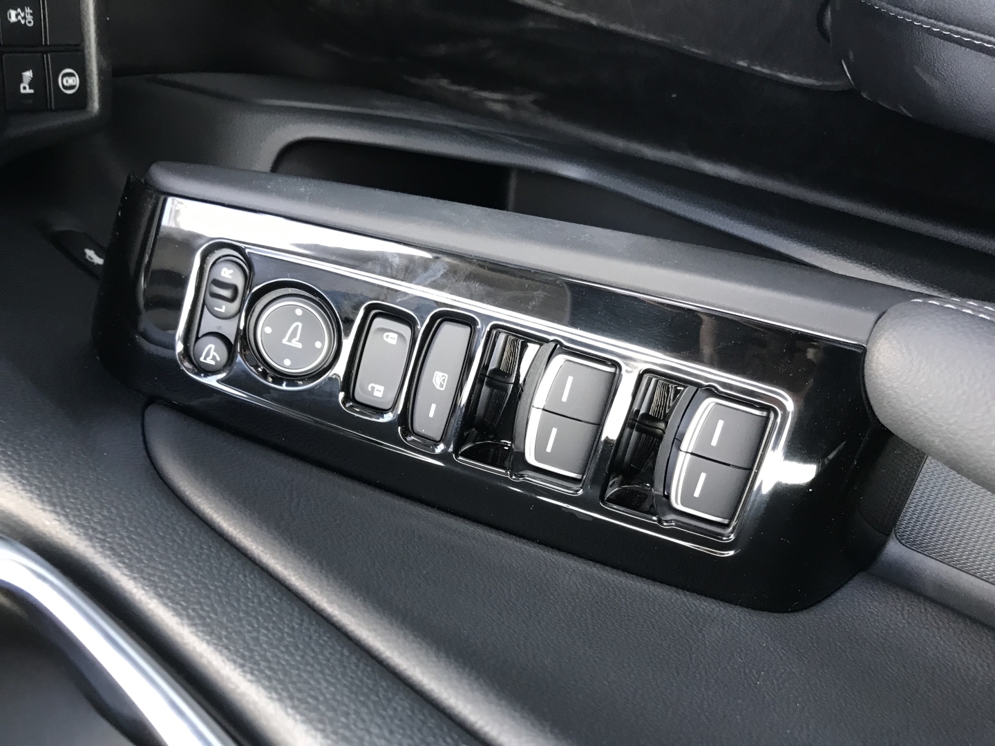Civic FE1 2022 İçin Uyumlu Cam Düğme Kaplama - Piano Black 3
