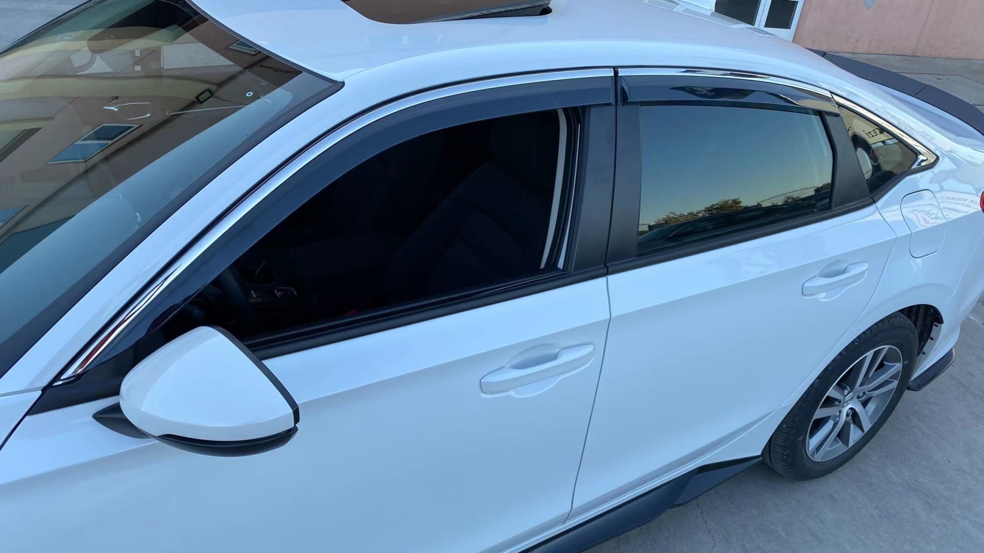 Honda Civic FE1 2022 İçin Uyumlu Cam Rüzgarlığı (Krom) 2