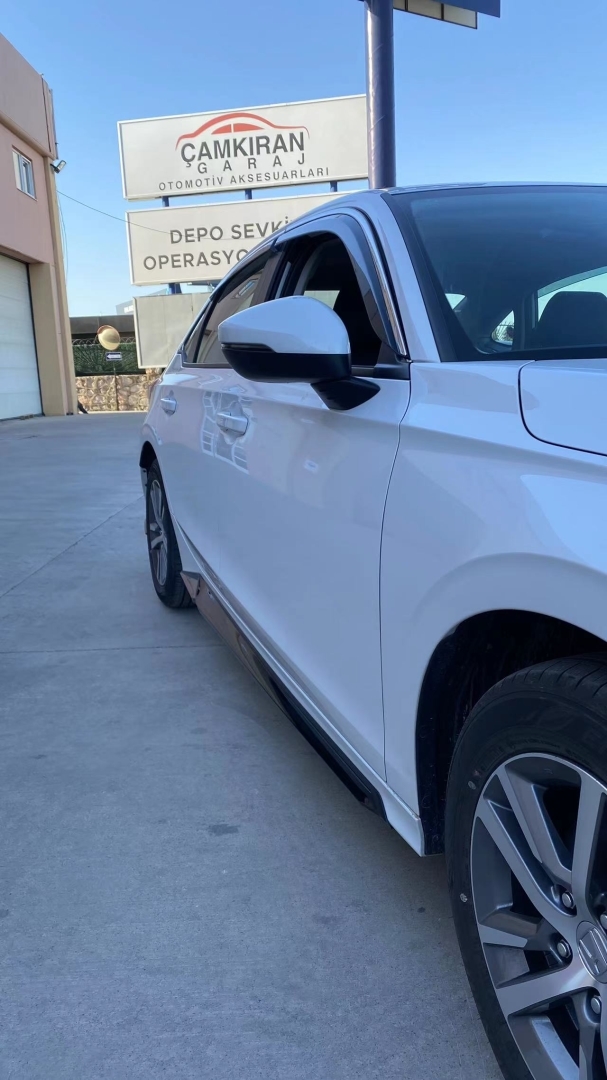 Honda Civic FE1 2022 İçin Uyumlu Cam Rüzgarlığı (Krom) 4