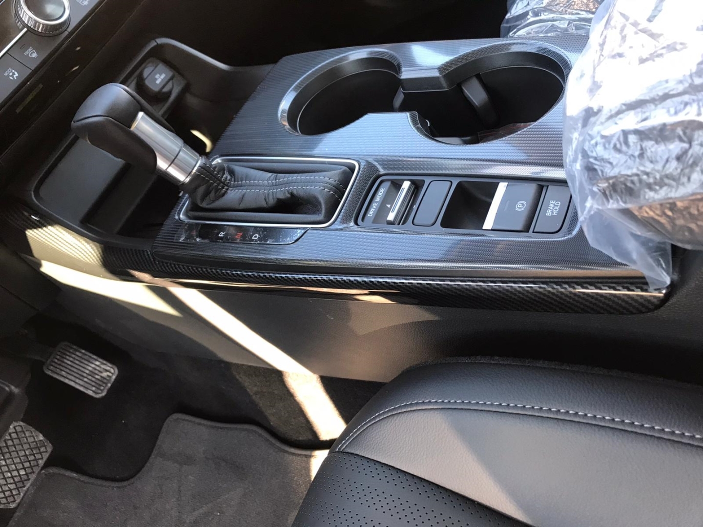 Honda Civic FE1 2022 Uyumlu Vites Kenar Kaplama 2 Parça - Karbon 5