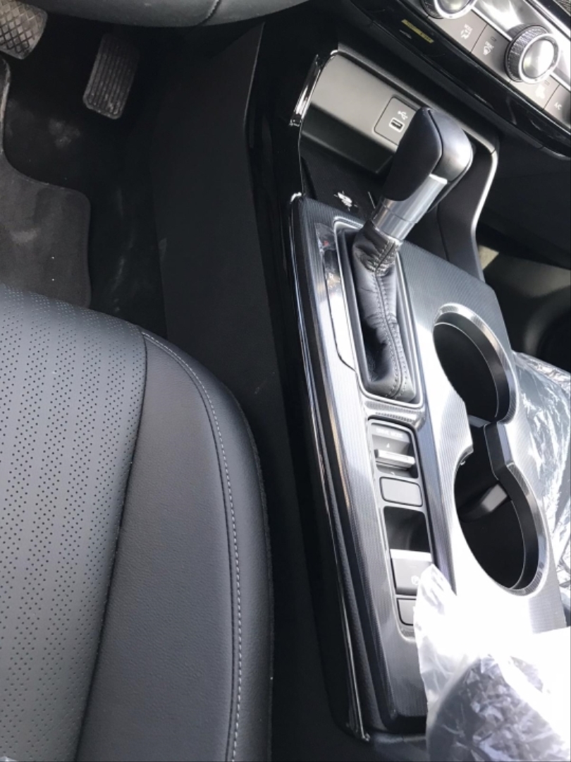 Civic FE1 2022 İçin Uyumlu Vites Kenar Kaplama 2 Parça - Piano Black 5