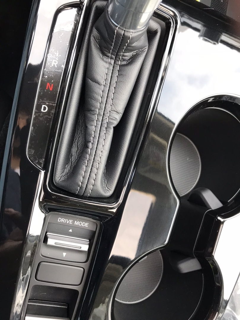 Civic FE1 2022 için Uyumlu Vites Konsol Kaplama - Piano Black 3