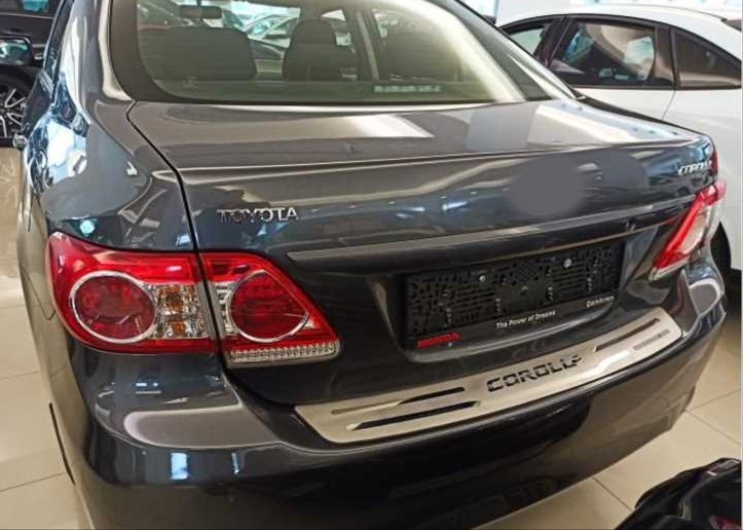 Toyota Corolla 2013-2016 İçin Uyumlu Arka Tampon Üst Kaplama İnce Model 3