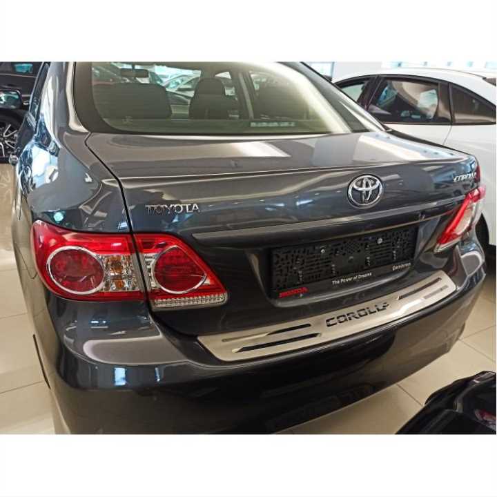 Toyota Corolla 2013-2016 İçin Uyumlu Arka Tampon Üst Kaplama İnce Model 4