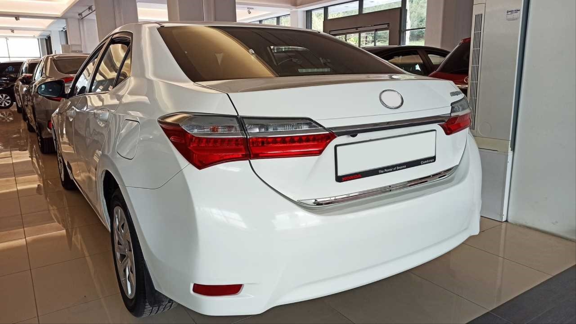 Corolla 2013-2016 İçin Uyumlu Bagaj Alt Çıtası İnce 2