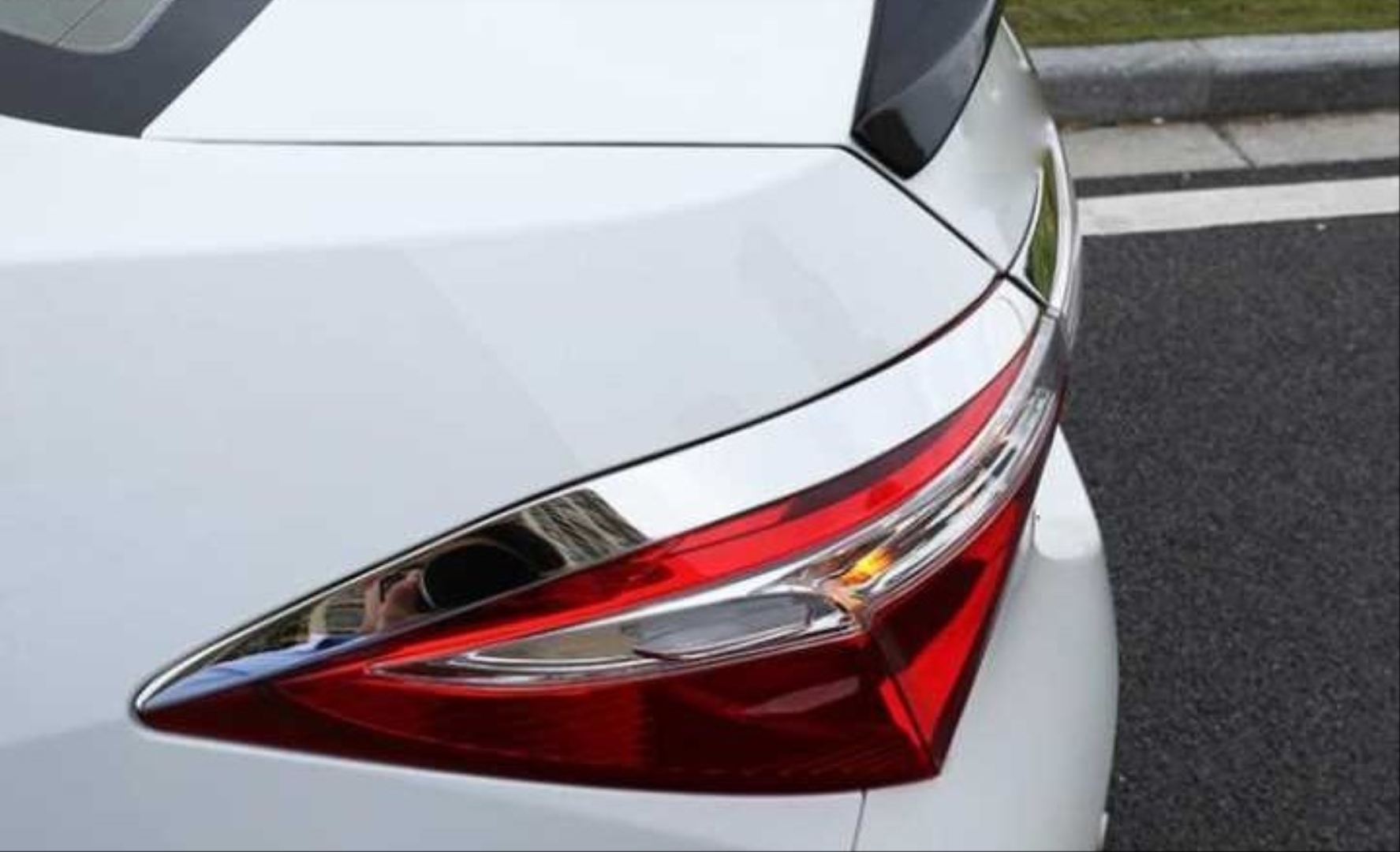 Toyota Corolla 2014-2018 İçin Uyumlu Stop Kasa Nikelajı 3