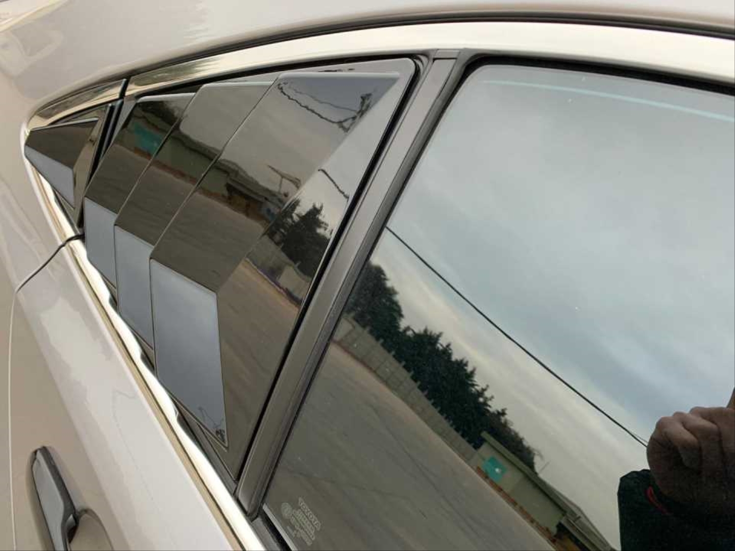 Toyota Corolla 2019+ İçin Uyumlu Cam Nikelajı 4