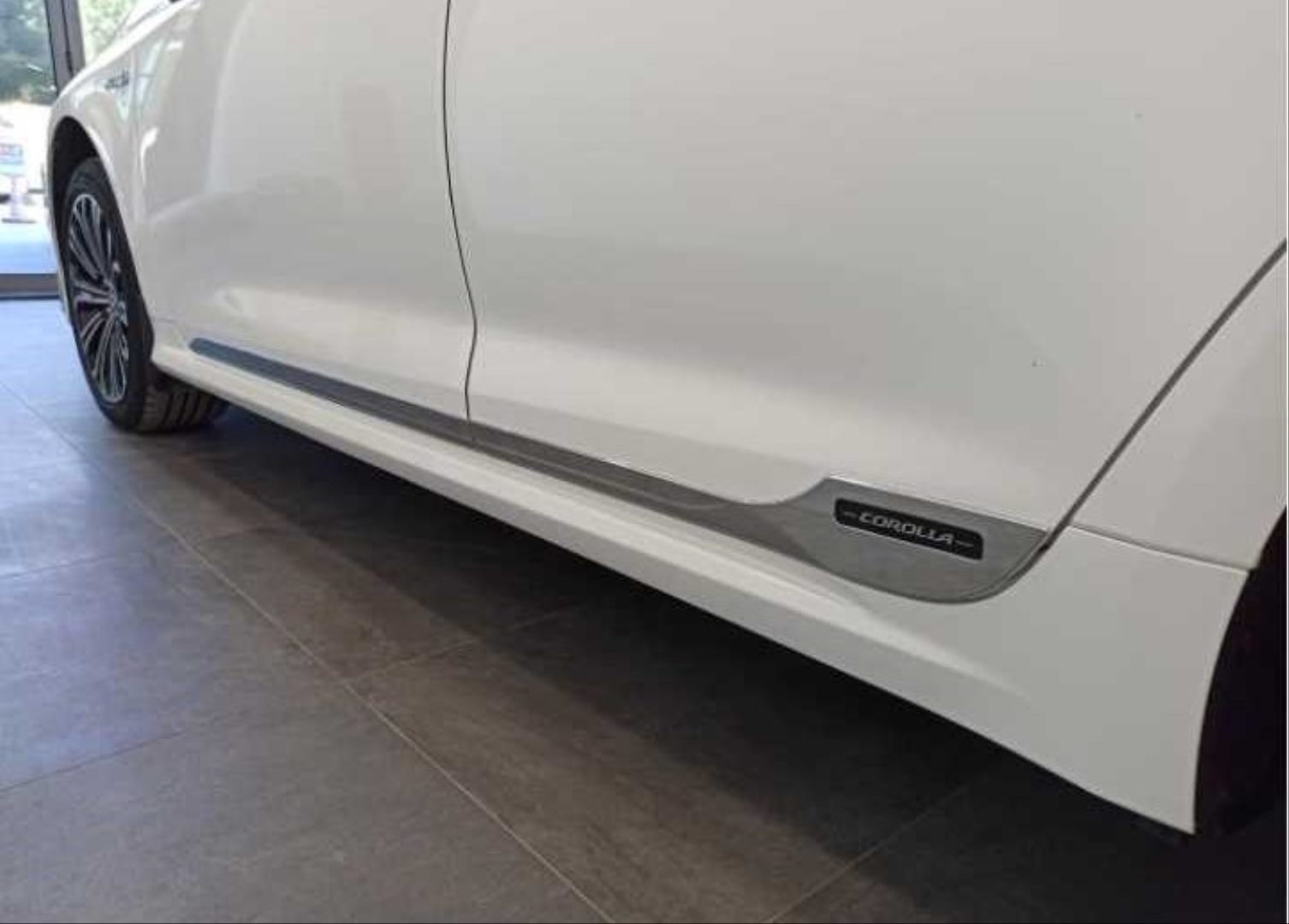 Toyota Corolla 2019+ İçin Uyumlu Kapı Çıtası Nikelaj 5
