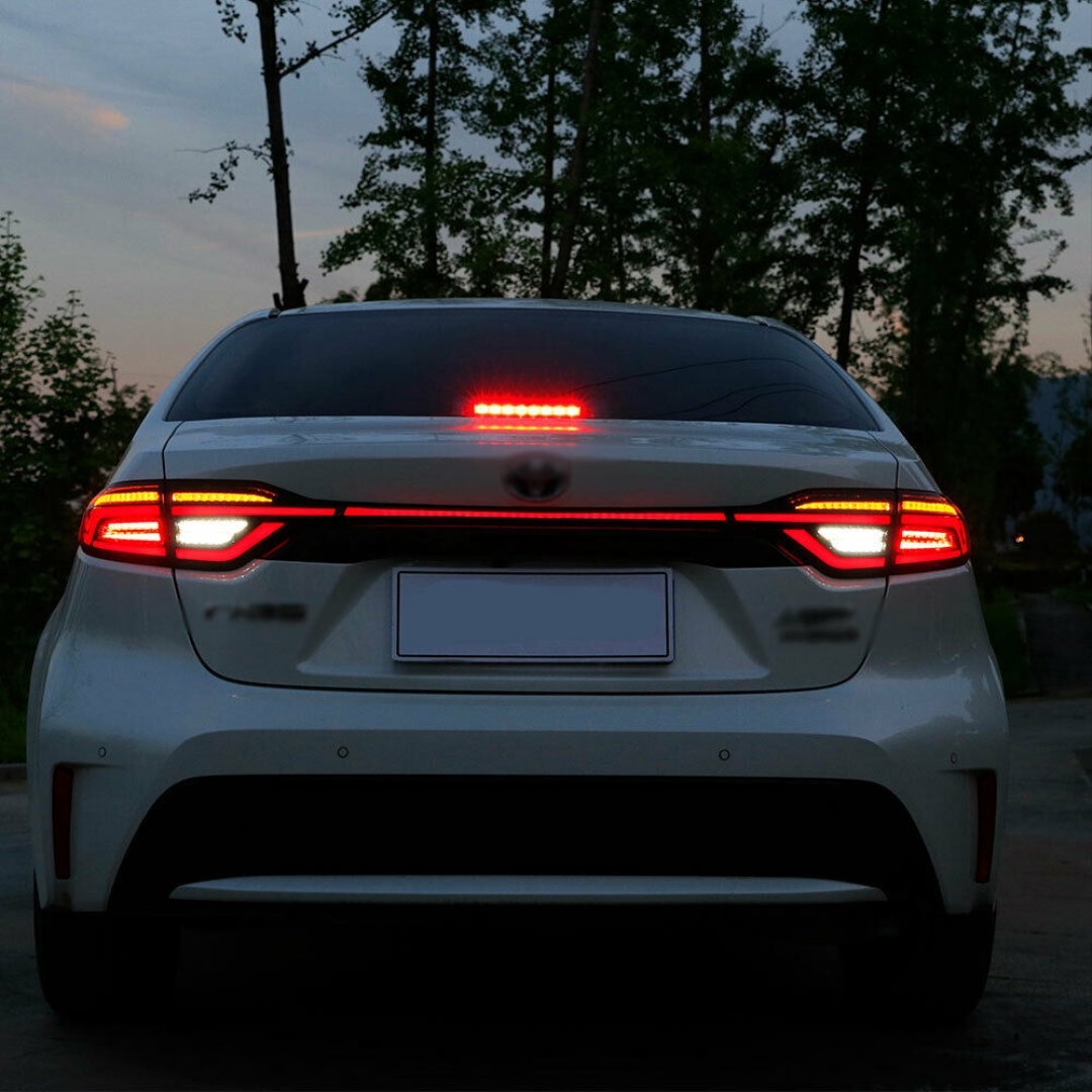 Toyota Corolla 2019+ Uyumlu LED Stop Spoiler Kırmızı 4