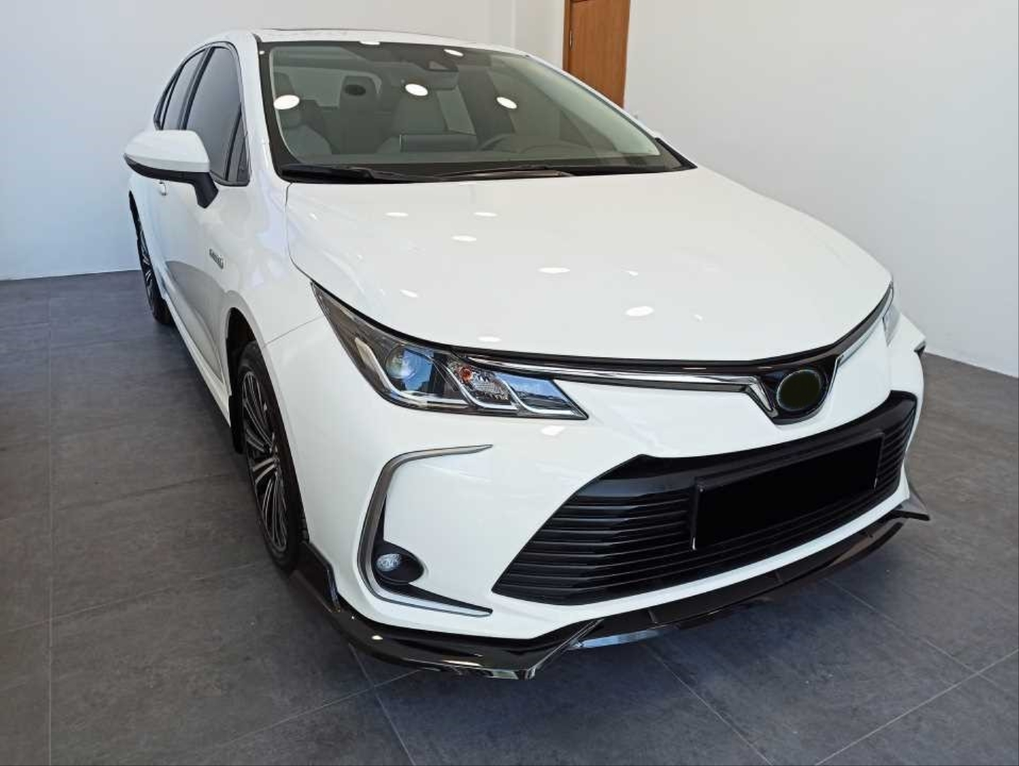 Toyota Corolla 2019+ Uyumlu Ön Lip 3