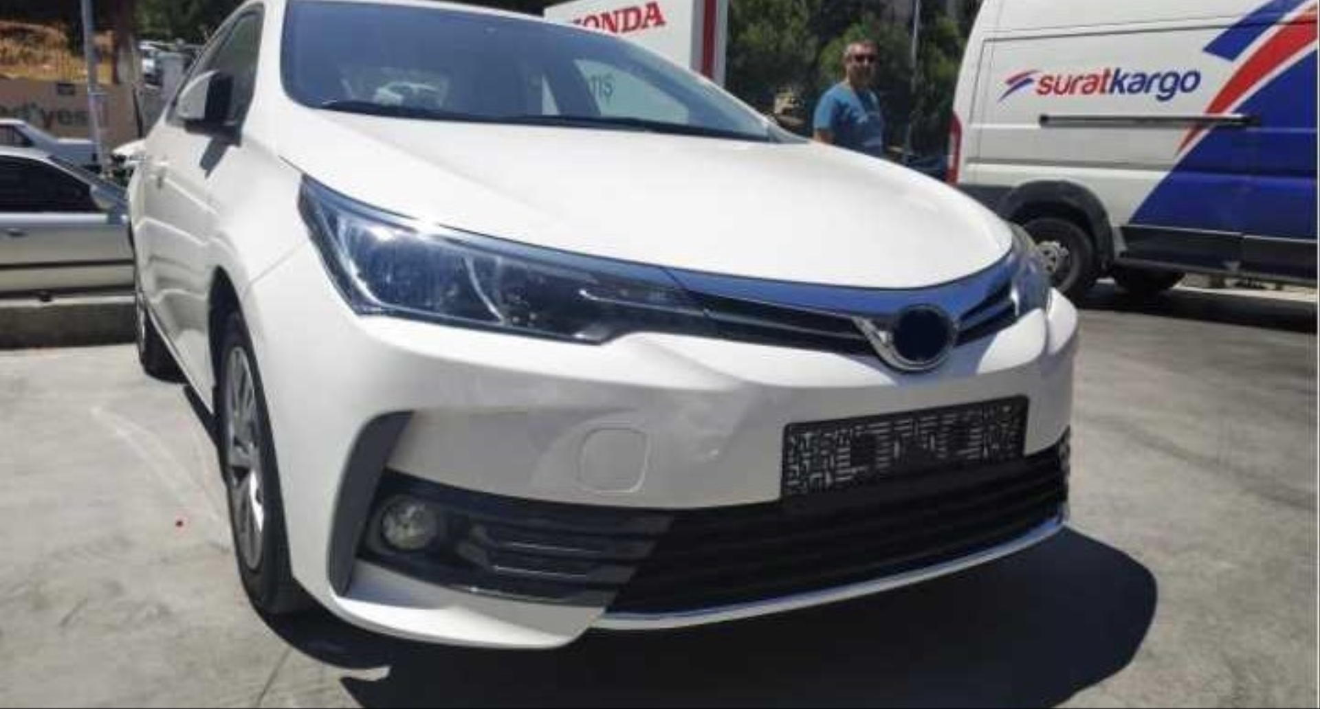 Toyota Corolla 2018-2019 İçin Uyumlu Ön Tampon Alt Çita Nikelaş 3
