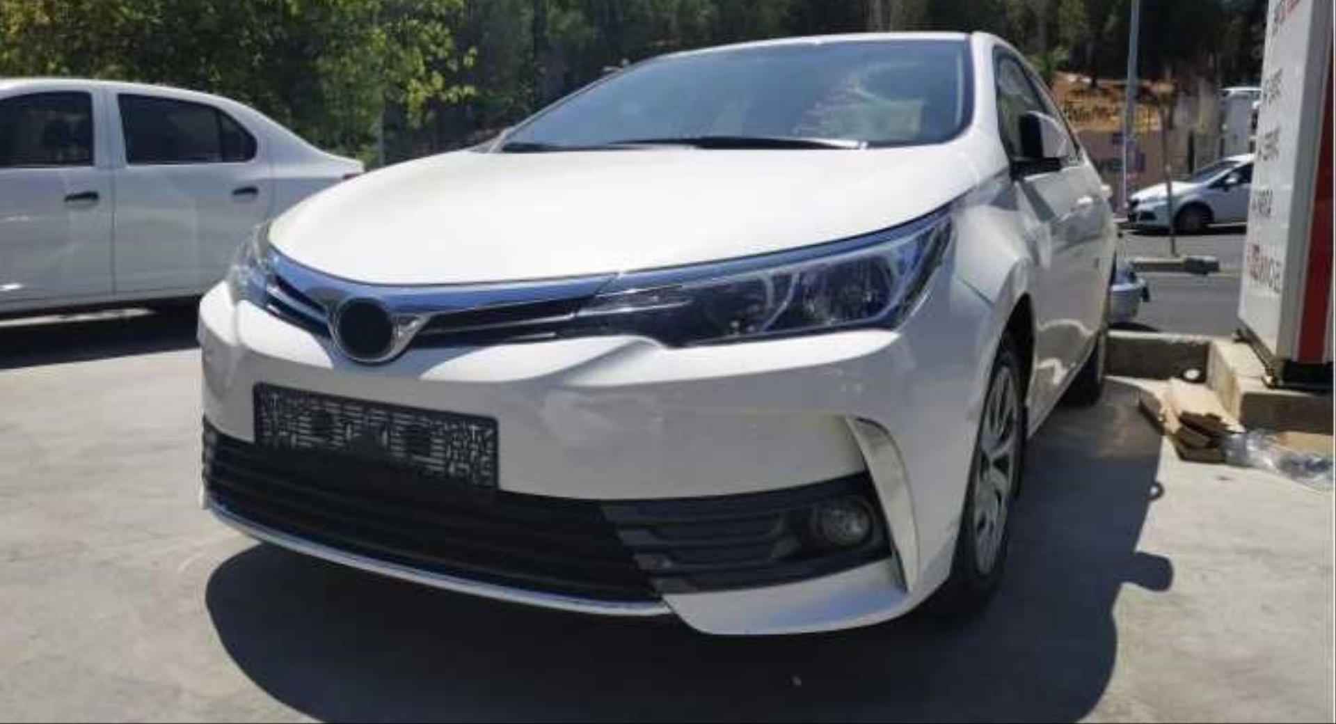 Toyota Corolla 2018-2019 İçin Uyumlu Ön Tampon Alt Çita Nikelaş 4